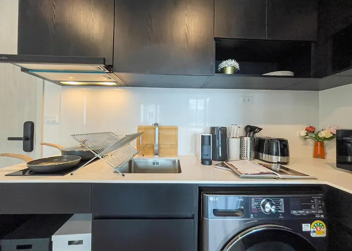 Luxury 2br︱fast Wifi︱walk To & Mrt Rama 9