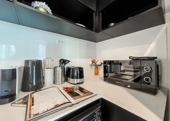 Luxury 2br︱fast Wifi︱walk To & Mrt Rama 9 Bangkok
