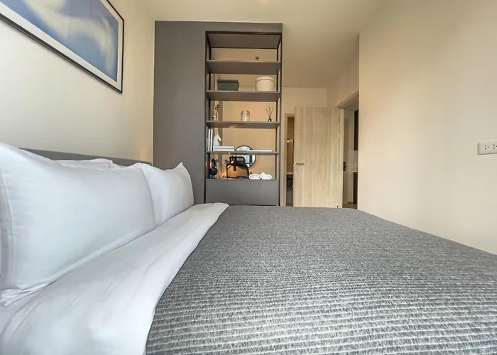 Luxury 2br︱fast Wifi︱walk To & Mrt Rama 9 Apartment *
