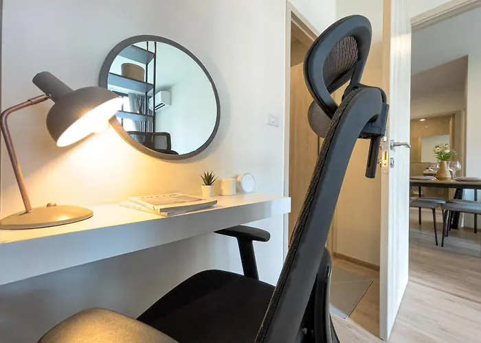 Luxury 2br︱fast Wifi︱walk To & Mrt Rama 9 Bangkok
